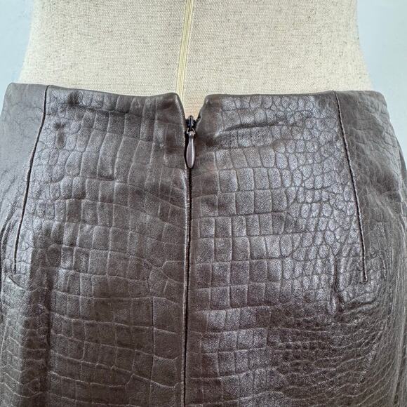 Vintage Express Brown Embossed Leather Mini Skirt sz 5/6 Retro Y2K Coquette Chic - Picture 4 of 7